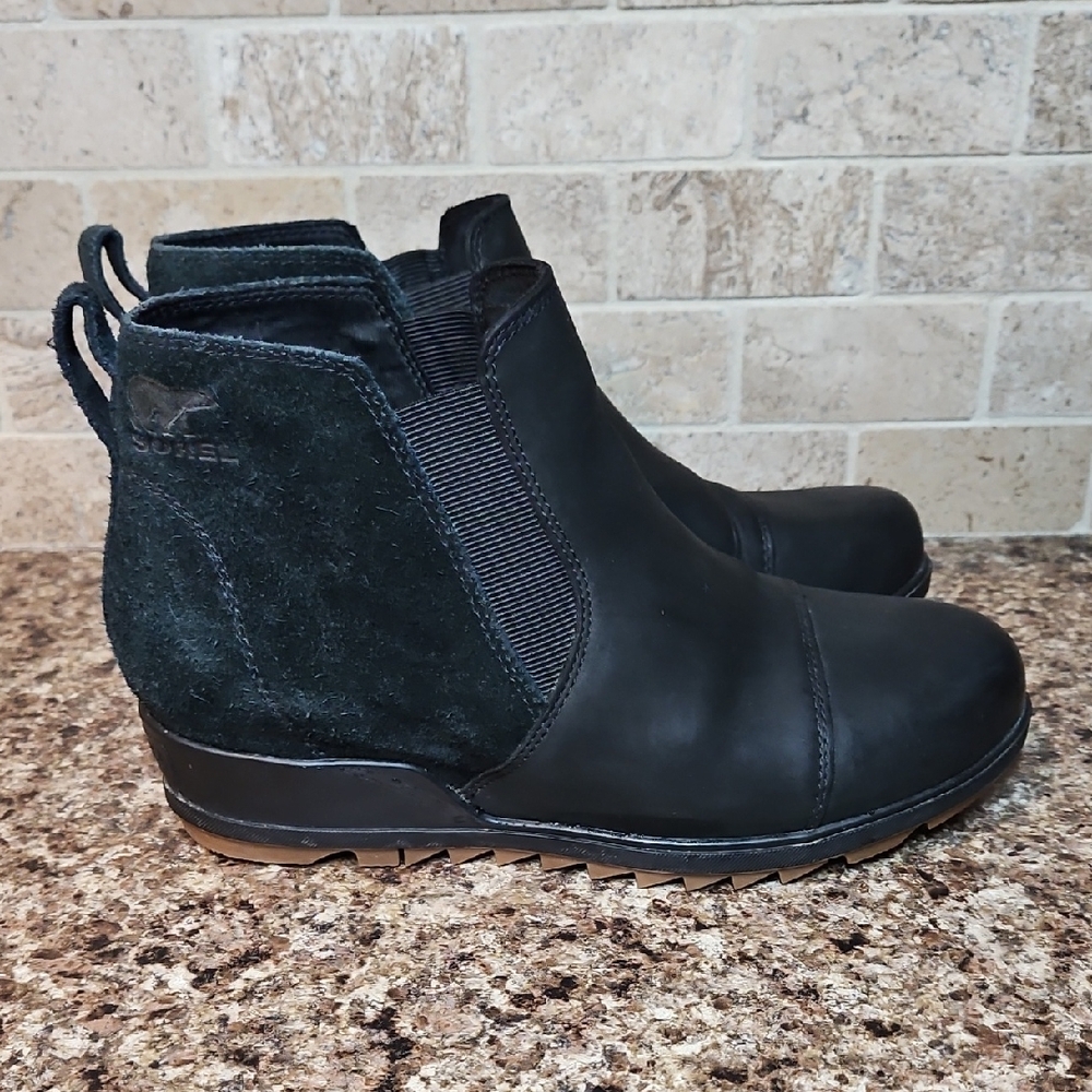 Sorel Evie Women's Black Leather Boots